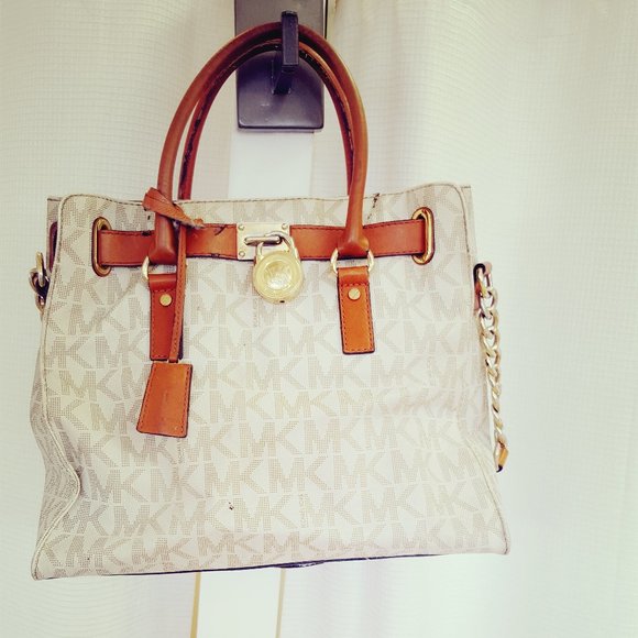 Michael Kors Purse - Picture 4 of 7